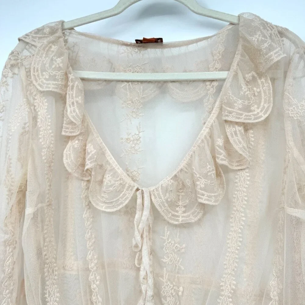 Scully Leather Honey Creek Ivory Embroidered Mesh Tie Front Blouse Woman’s size - Picture 4 of 12